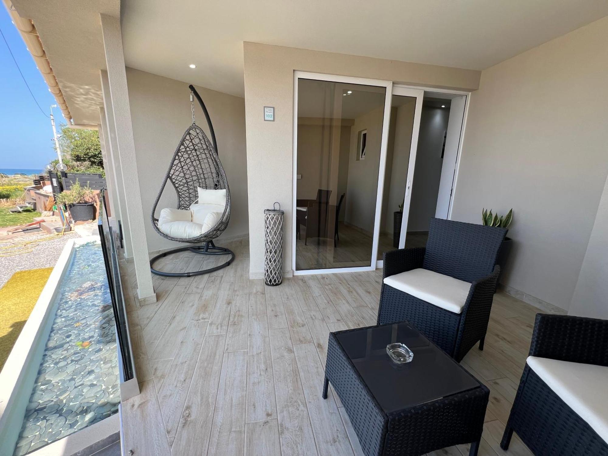 מאליה Sea View Apts & Suites By Pachiplex מראה חיצוני תמונה