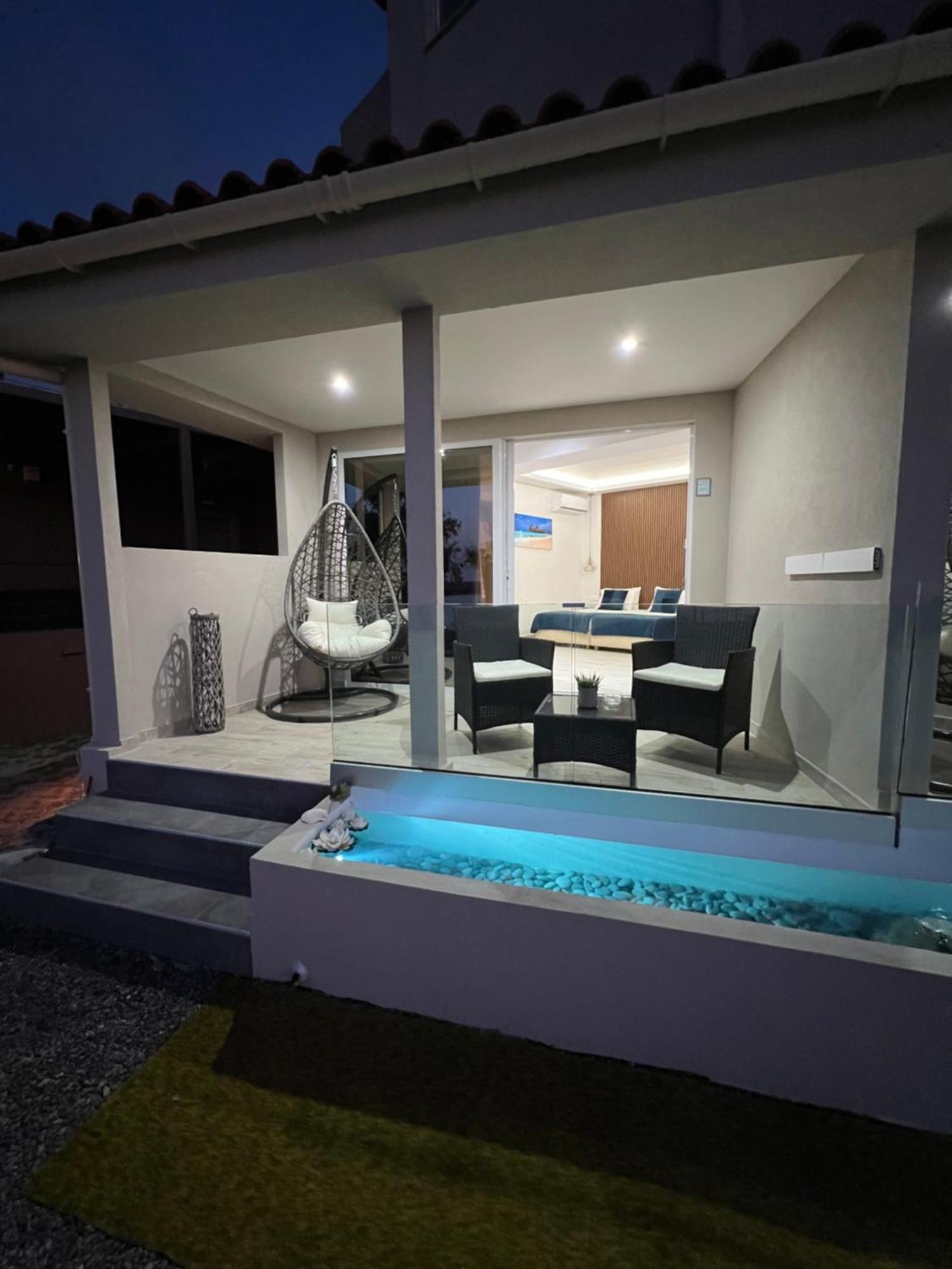 מאליה Sea View Apts & Suites By Pachiplex מראה חיצוני תמונה