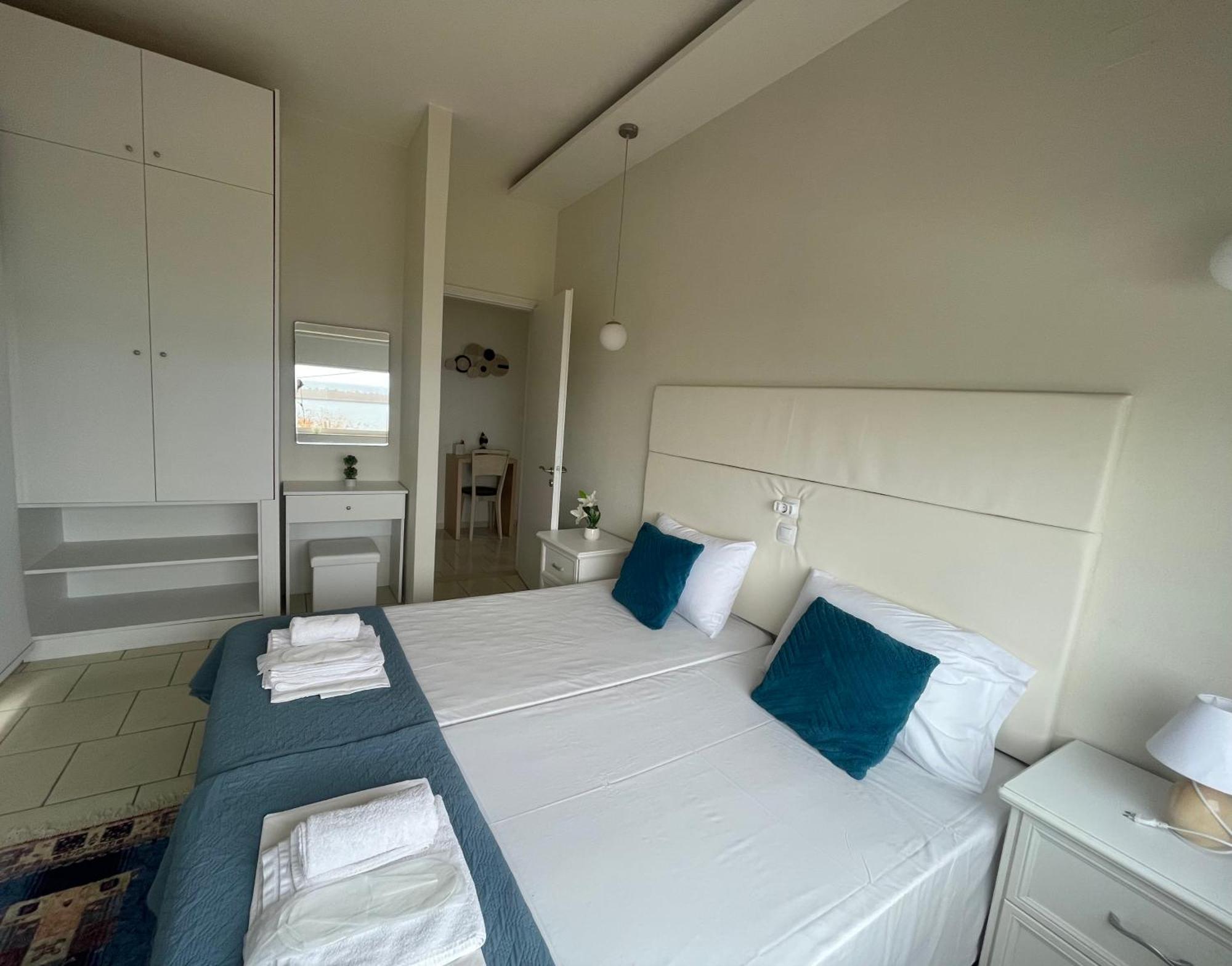 מאליה Sea View Apts & Suites By Pachiplex מראה חיצוני תמונה