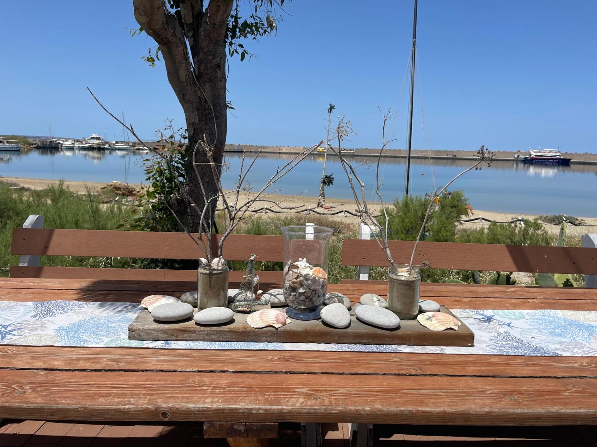 מאליה Sea View Apts & Suites By Pachiplex מראה חיצוני תמונה