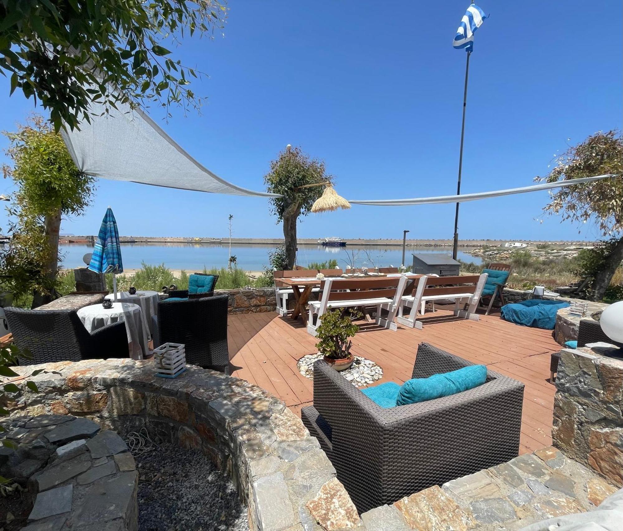 מאליה Sea View Apts & Suites By Pachiplex מראה חיצוני תמונה